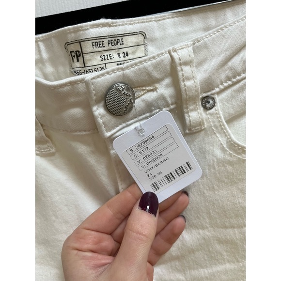 [Free People] White Cropped Skinny Jeans - Picture 4 of 4